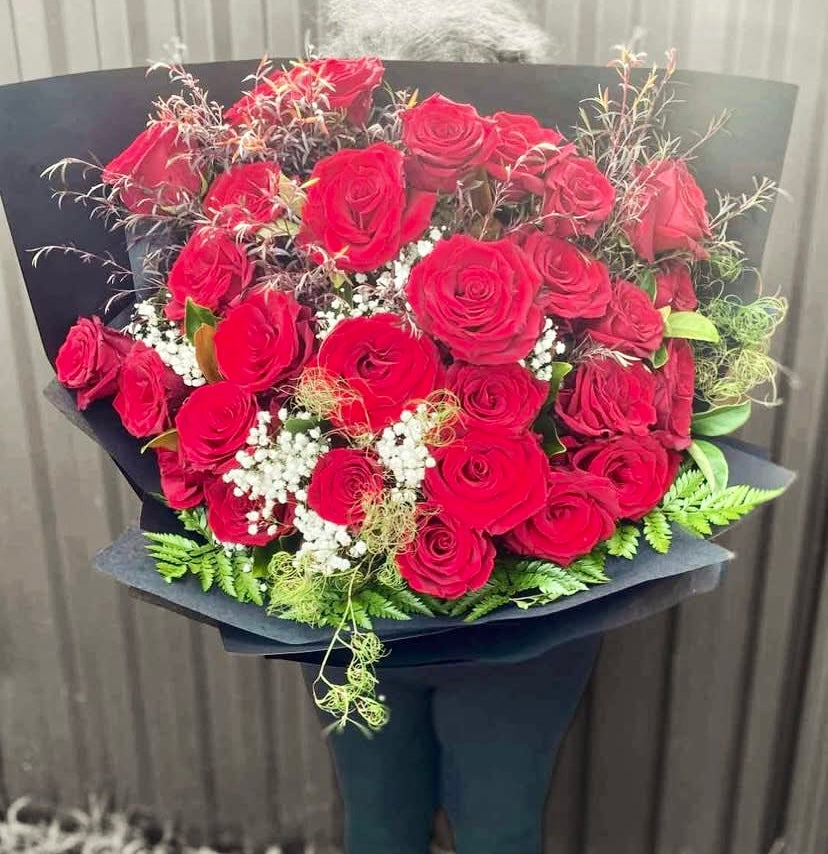 3 dozen red roses bouquet